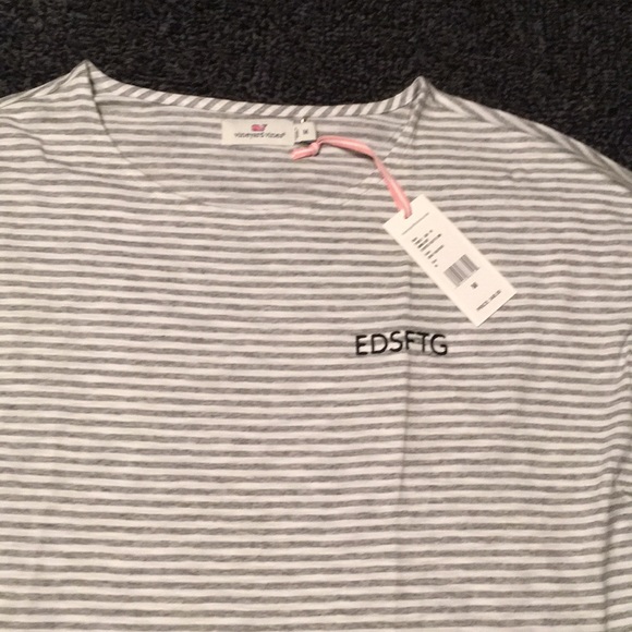 NWT Woman's Vineyard Vines shirt - Picture 2 of 5